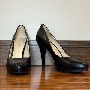 Nine West Black Leather Rocha Pump size 10